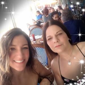 Meet your Posher, Gloria